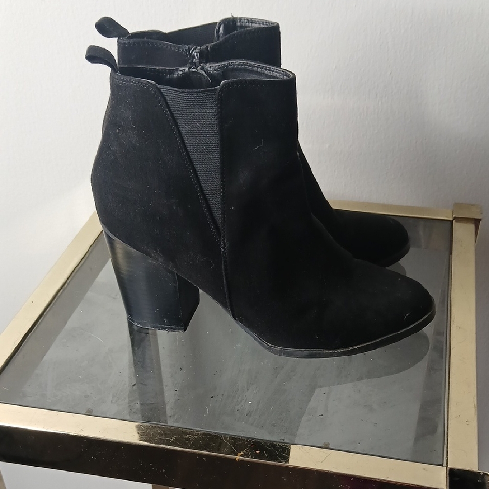 Express Black Chunky Heeled Ankle Boots Size 8.5
